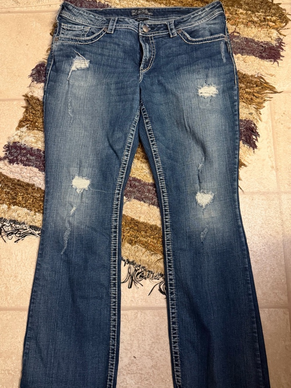 Silver Jeans Women's Boot Cut Distressed Blue Denim size 18/33!
